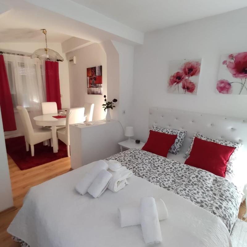 Gardos Apartment Beograd Bagian luar foto